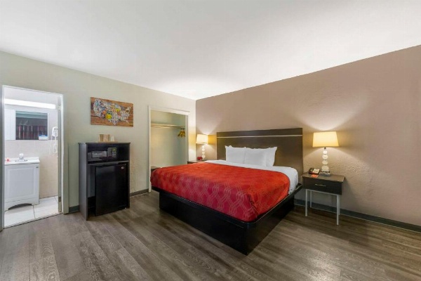 Econo Lodge Hollywood - Ft Lauderdale International Airport image 12