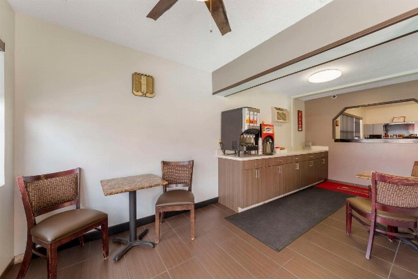 Econo Lodge Hollywood - Ft Lauderdale International Airport image 2