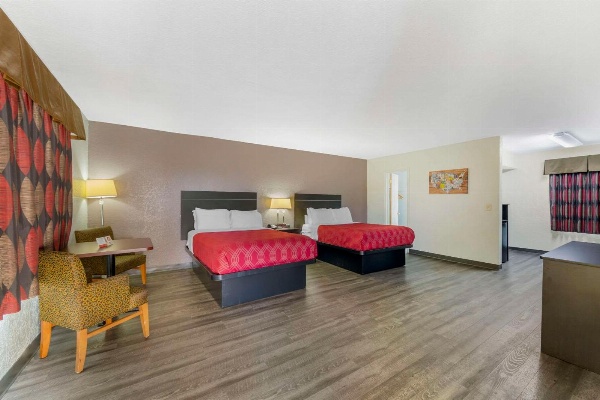 Econo Lodge Hollywood - Ft Lauderdale International Airport image 3